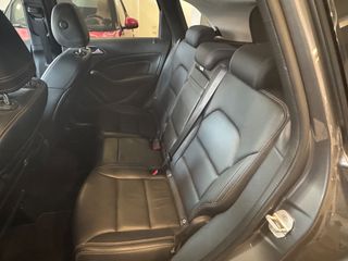 Mercedes-Benz B 180 2018-thumb-16