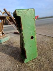 ΒΑΣΗ ΑΝΤΙΒΑΡΩΝ JOHN DEERE 65kg-thumb-3
