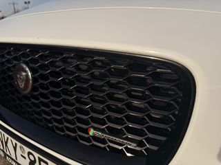 Jaguar E-Pace 2020 P300 SE R DYNAMIC - BLACK PACK-thumb-14