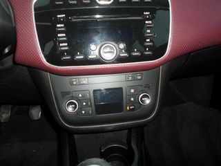 Fiat Punto Evo 2012-thumb-12