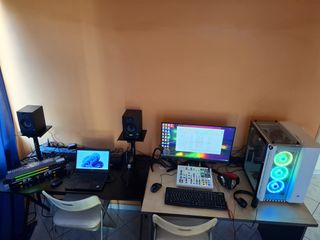 studio radio station-thumb-4