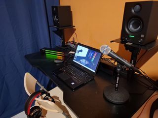 studio radio station-thumb-13