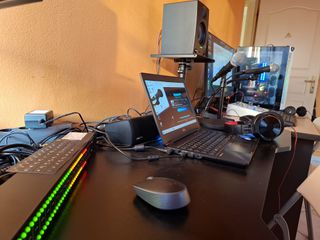 studio radio station-thumb-18