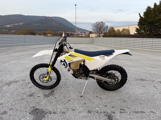 Husqvarna FE 250 2018 ΜΕ 160ΩΡΕΣ ΛΕΙΤΟΥΡΓΙΑΣ-thumb-1