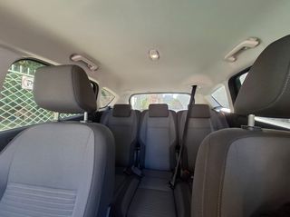 Ford C-Max 2019-thumb-4