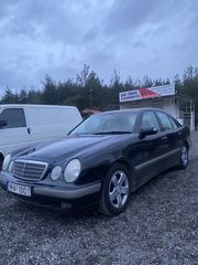 Mercedes-Benz E 200 2000-thumb-1