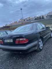 Mercedes-Benz E 200 2000-thumb-3