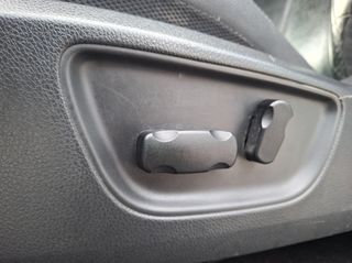 Mitsubishi L200 2015 L200 4X4 automatic derma Navi xenon full extra..!!-thumb-43