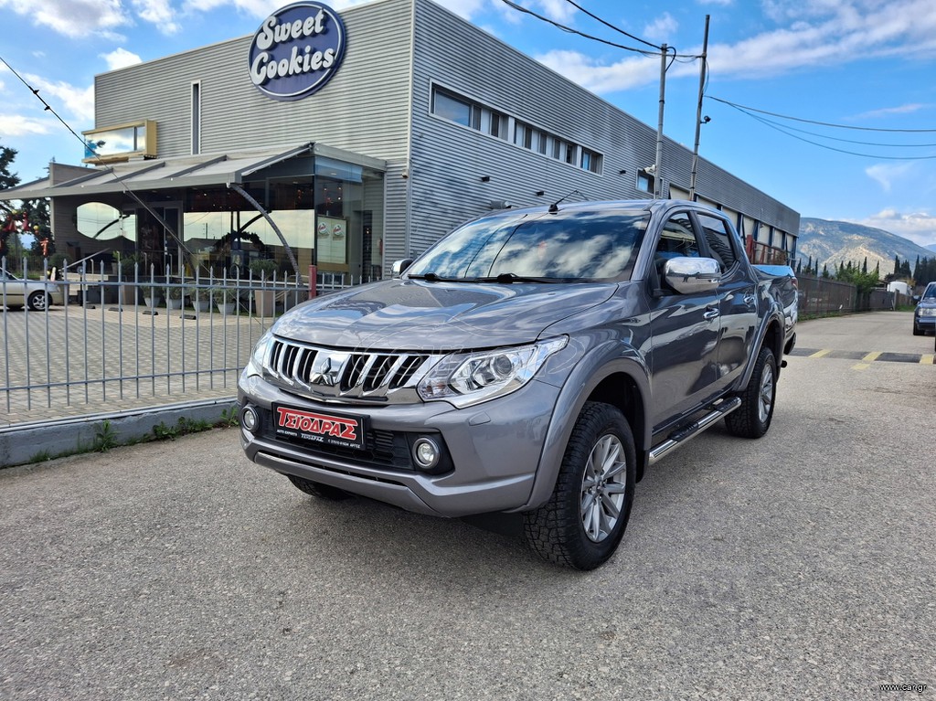 Mitsubishi L200 2015 L200 4X4 automatic derma Navi xenon full extra..!!