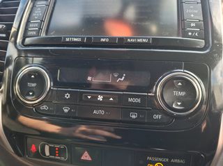Mitsubishi L200 2015 L200 4X4 automatic derma Navi xenon full extra..!!-thumb-29