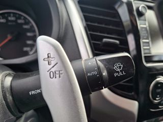 Mitsubishi L200 2015 L200 4X4 automatic derma Navi xenon full extra..!!-thumb-35
