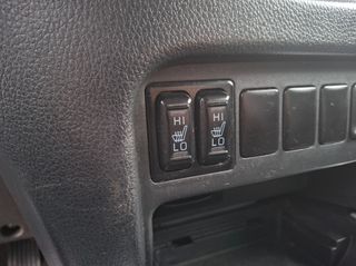 Mitsubishi L200 2015 L200 4X4 automatic derma Navi xenon full extra..!!-thumb-40