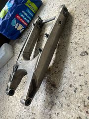 Ψαλίδι πίσω ktm duke 640