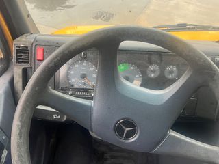 Mercedes-Benz 2001 512D-thumb-3