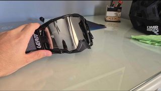 Leatt Velocity 6.5 Goggles + extra lens-thumb-6