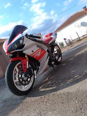 Yamaha YZF-R1 2008-thumb-7