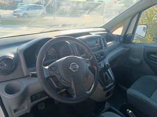 Nissan NV 200 2014-thumb-7