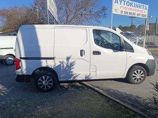 Nissan NV 200 2014-thumb-4