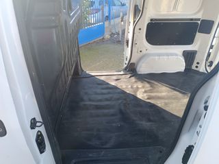 Nissan NV 200 2014-thumb-14