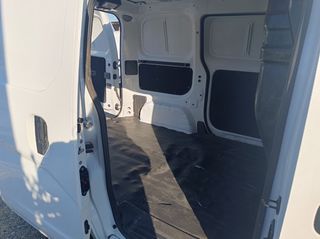 Nissan NV 200 2014-thumb-15