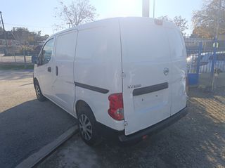 Nissan NV 200 2014-thumb-5