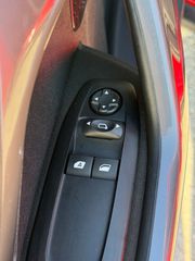 Peugeot 2008 2016 PURETECH 82 ACTIVE-thumb-17