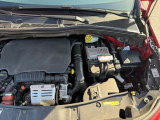 Peugeot 2008 2016 PURETECH 82 ACTIVE-thumb-19