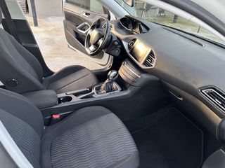 Peugeot 308 2016 Peugeot 308 1.2 e-THP Business Line-thumb-38