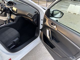 Peugeot 308 2016 Peugeot 308 1.2 e-THP Business Line-thumb-42