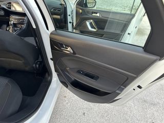 Peugeot 308 2016 Peugeot 308 1.2 e-THP Business Line-thumb-34