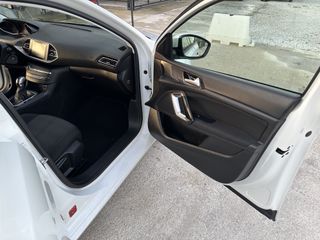 Peugeot 308 2016 Peugeot 308 1.2 e-THP Business Line-thumb-35