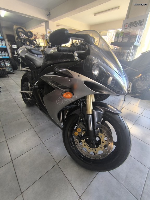 Yamaha YZF-R1 2004