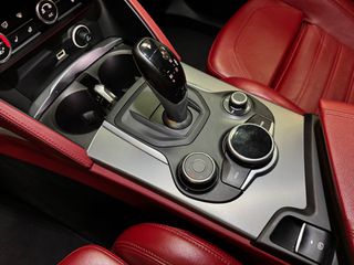 Alfa Romeo Stelvio 2019 2.2 DIESEL SUPER Q4 AT8-PANORAMA-thumb-41