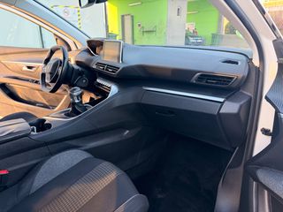 Peugeot 3008 2018 1.5 BLUEHDI 130 ALLURE-thumb-18
