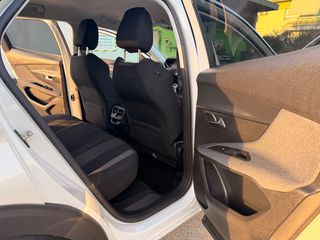 Peugeot 3008 2018 1.5 BLUEHDI 130 ALLURE-thumb-22