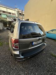 Subaru Forester 2010-thumb-4