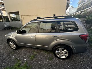 Subaru Forester 2010-thumb-3