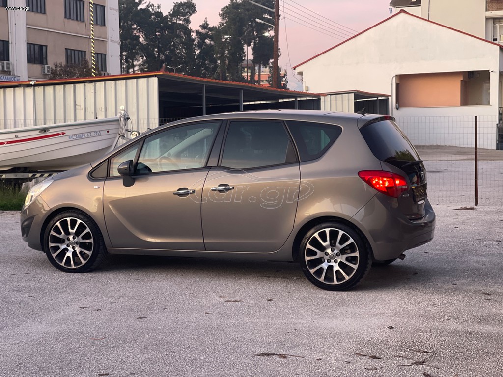 Opel Meriva 2011 PANORAMA
