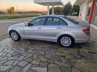 Mercedes-Benz C 180 2009-thumb-14