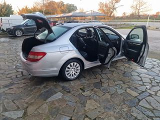 Mercedes-Benz C 180 2009-thumb-25
