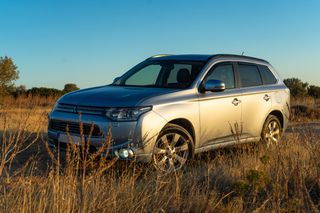 Mitsubishi Outlander 2013 PHEV