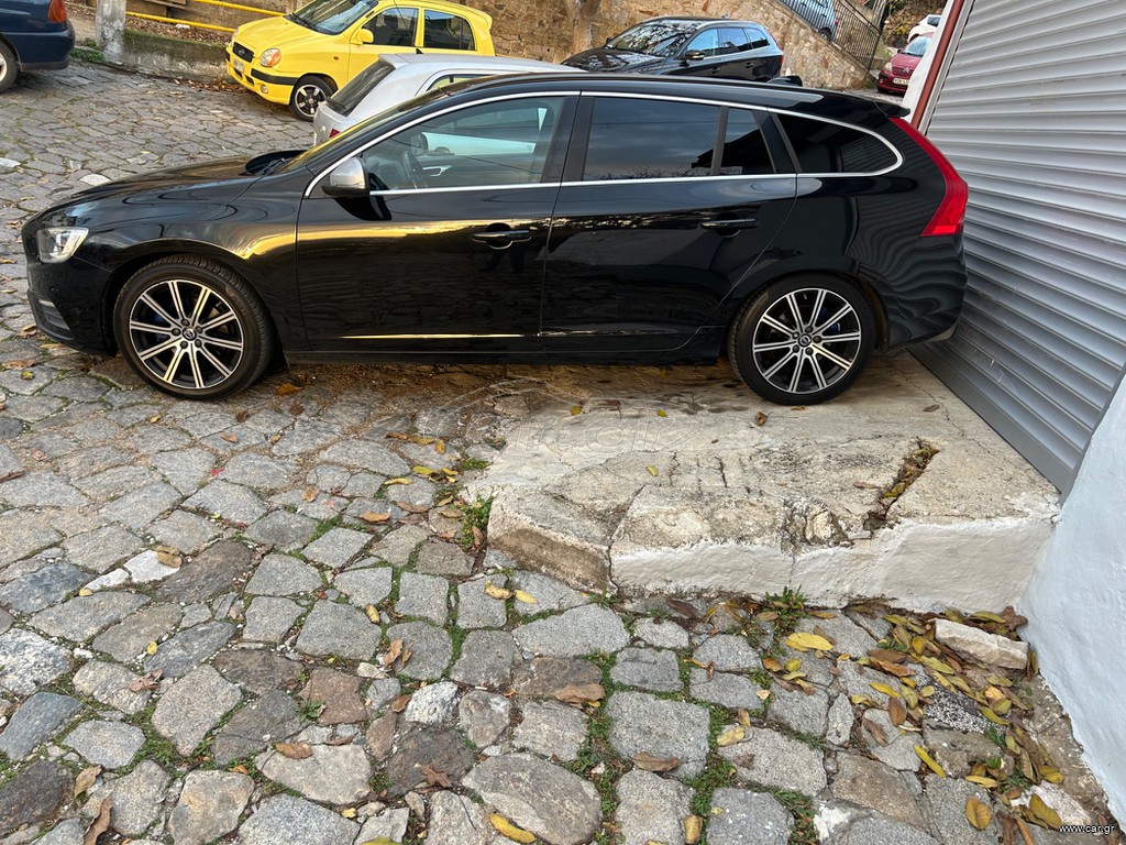 Volvo V60 2016 R DESIGN