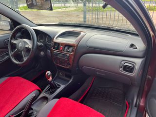 Nissan Almera 2004-thumb-5