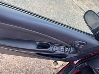 Nissan Almera 2004-thumb-9
