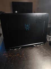 Acer Predator Helios 300-thumb-4