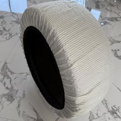 ΧΙΟΝΟΚΟΥΒΕΡΤΕΣ (2) ΛΕΥΚΕΣ  ελαστικων ,ΜΕΓΕΘΟΣ XS .ΠΕΡΙΟΧΗ ΤΡΙΚΑΛΩΝ. Ακολουθει σε φωτο πινακας μεγεθων τροχων που ταιριαζει