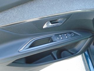 Peugeot 3008 2022 FL ALLURE PLUG-IN HYBRID-thumb-13