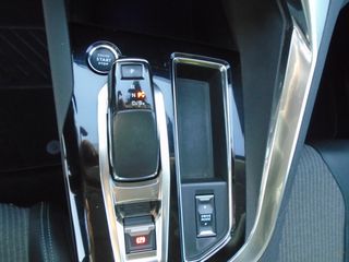 Peugeot 3008 2022 FL ALLURE PLUG-IN HYBRID-thumb-18