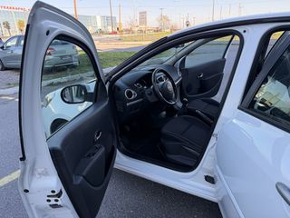 Renault Clio 2012 1.5 DCI 110hp-thumb-16