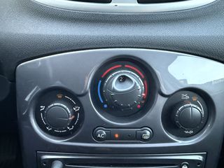 Renault Clio 2012 1.5 DCI 110hp-thumb-28